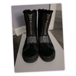 Conness Waterproof Boot  From UGG (pre-owned)